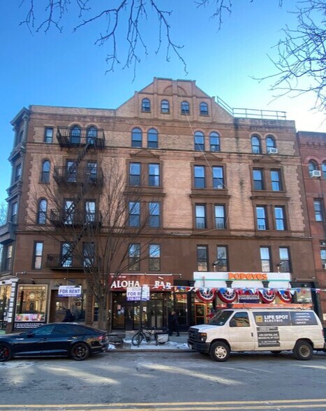352-360 Myrtle Ave, Brooklyn, NY à louer - Photo du bâtiment - Image 2 de 6