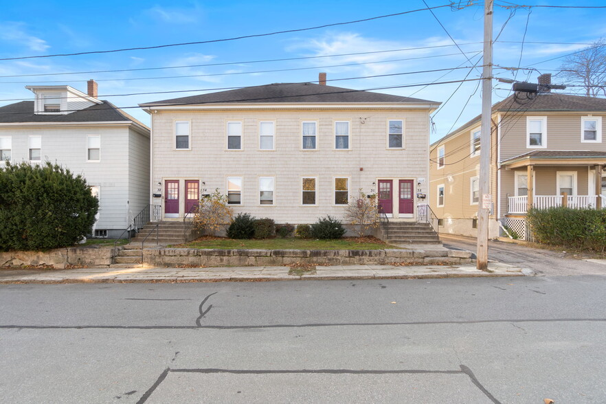 32 Weaver St, West Warwick, RI for sale - Building Photo - Image 1 of 1