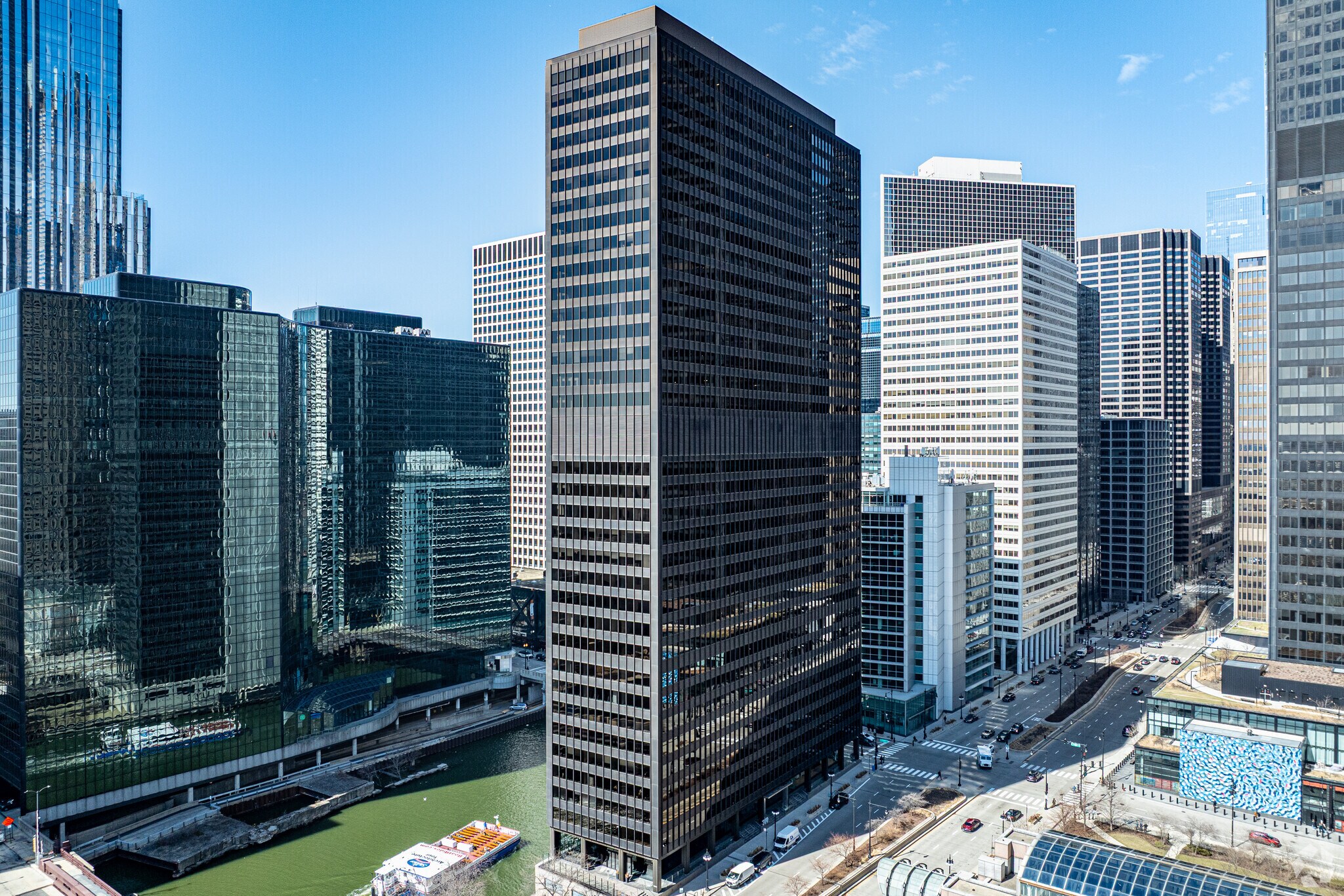 300 S Wacker Dr, Chicago, IL à louer Photo principale- Image 1 de 37