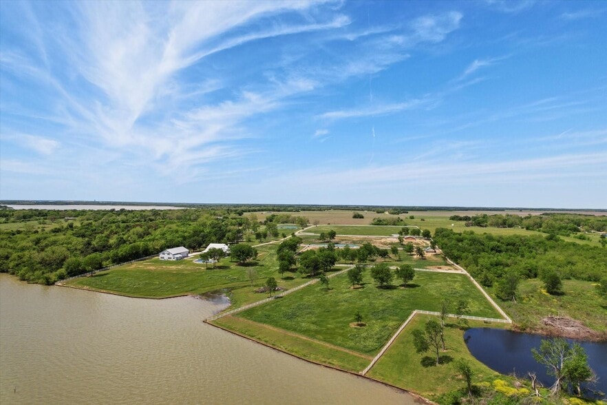 121 Elm, Kerens, TX for sale - Building Photo - Image 3 of 45