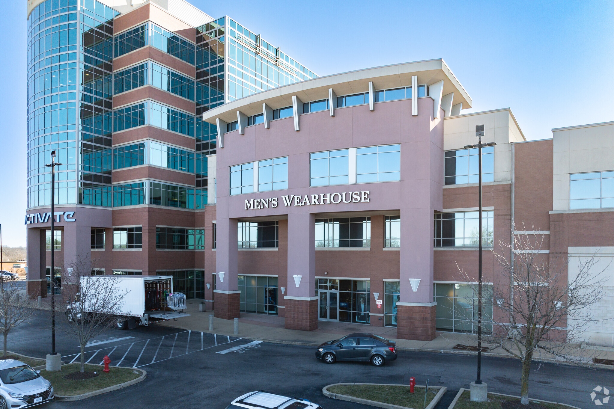 8374 Eager Rd, Brentwood, MO for lease Primary Photo- Image 1 of 8