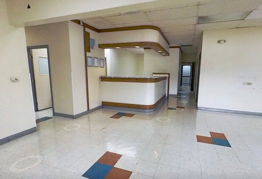 2904 11th St, Rock Island, IL à vendre - Photo du bâtiment - Image 2 de 3