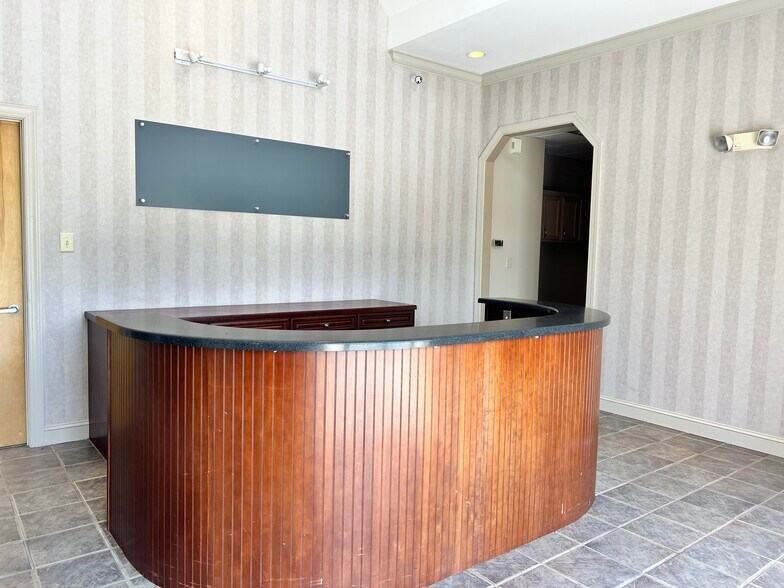 1120 Gadsden Hwy, Birmingham, AL à vendre - Photo du bâtiment - Image 3 de 9