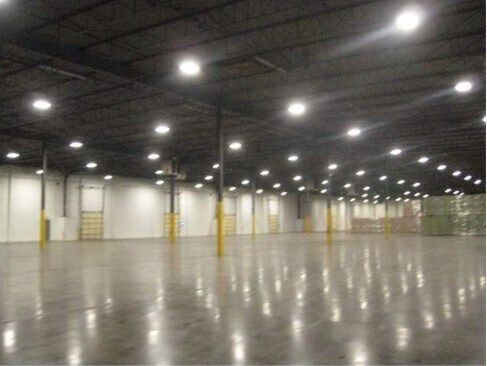 8185-8199 National Tpke, Louisville, KY for lease - Building Photo - Image 2 of 2