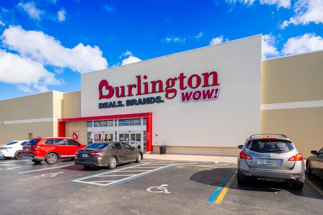More details for 850-980 Ives Dairy Rd, Miami, FL - Retail for Lease