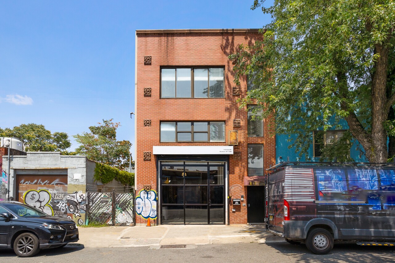 15 Division Pl, Brooklyn, NY à vendre Photo du bâtiment- Image 1 de 19