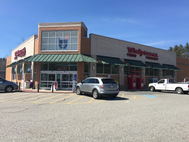 167-171 West St, Ware, MA à vendre - Photo du bâtiment - Image 2 de 5