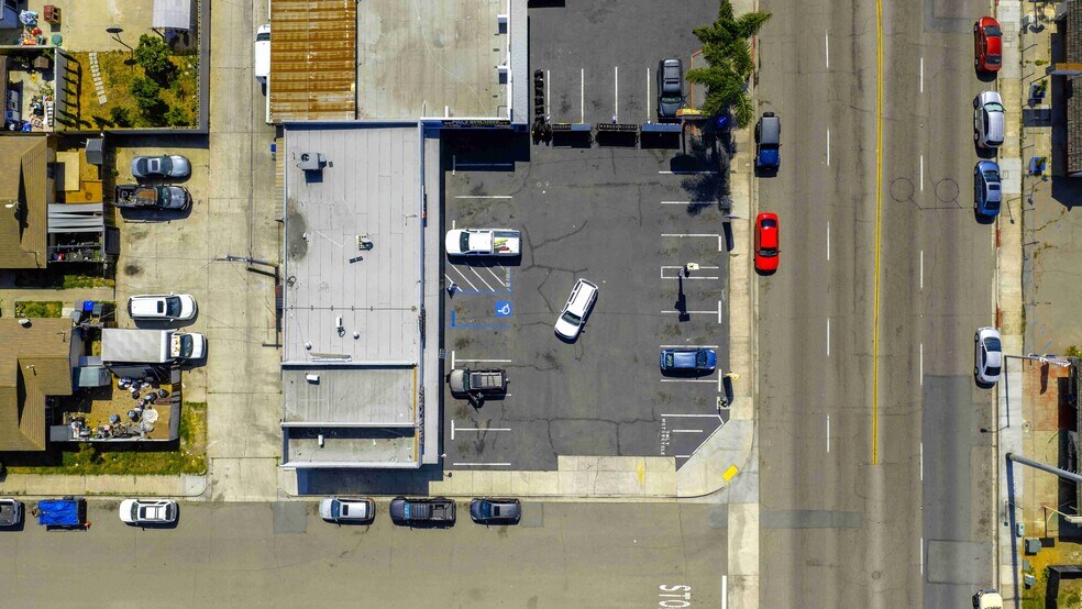 2301-2305 Highland Ave, National City, CA à vendre - Photo du bâtiment - Image 2 de 31