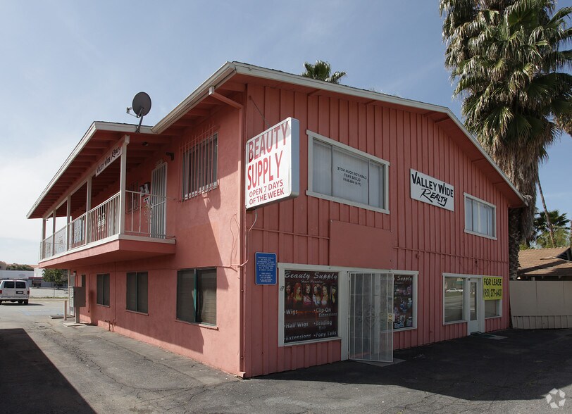 2133-2139 W Florida Ave, Hemet, CA for lease - Building Photo - Image 2 of 2