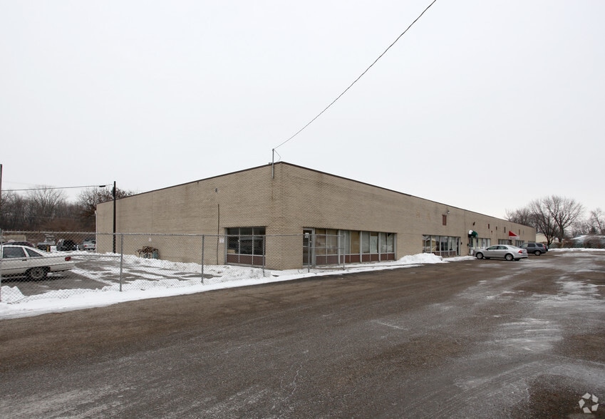 3551-3561 E Fulton St, Columbus, OH for lease - Primary Photo - Image 1 of 16