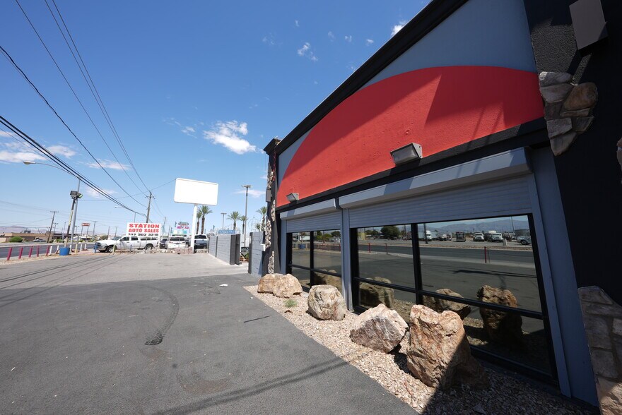 3206 N Las Vegas Blvd, Las Vegas, NV à vendre - Photo du bâtiment - Image 2 de 10