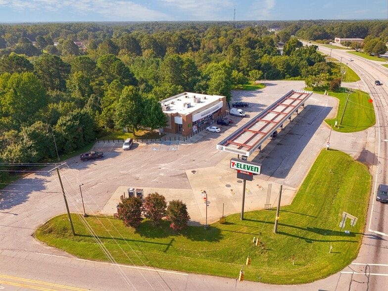7803 Augusta Rd, Piedmont, SC for sale - Building Photo - Image 1 of 3