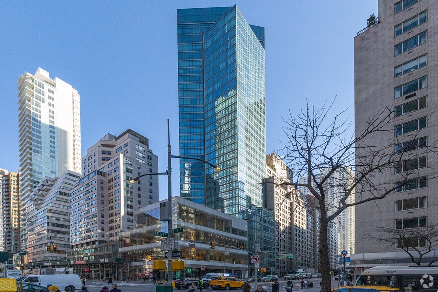 207 E 57th St, New York, NY à vendre - Photo principale - Image 1 de 1