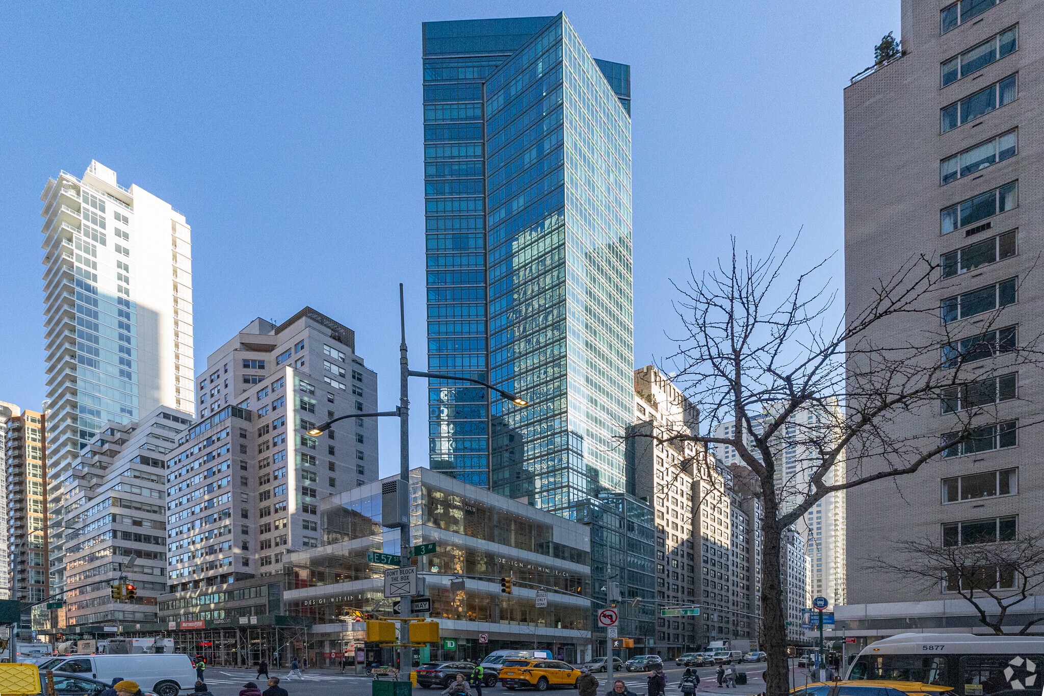 207 E 57th St, New York, NY for sale Primary Photo- Image 1 of 1