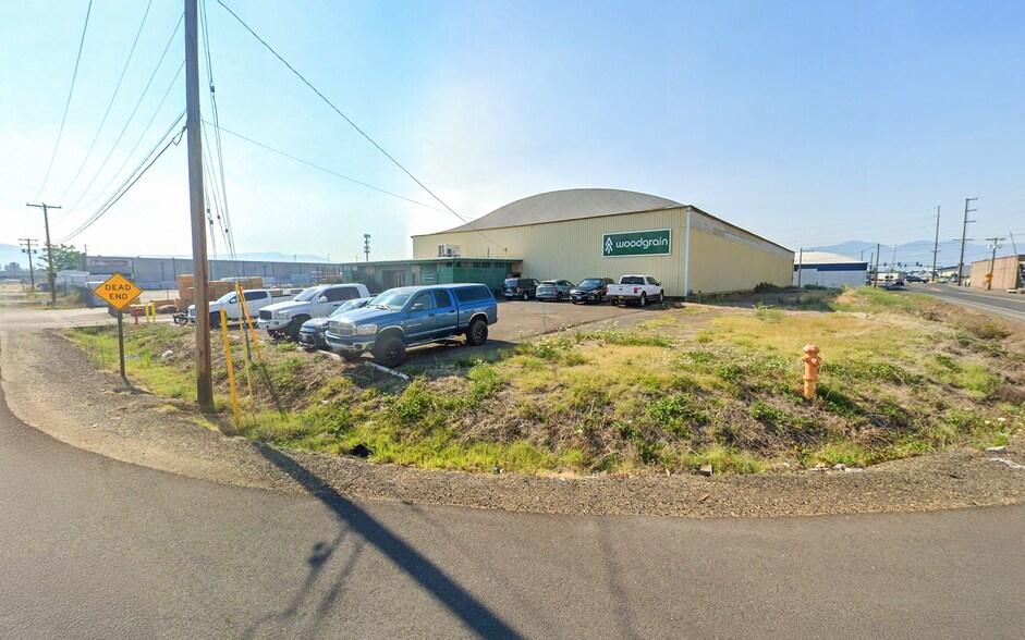 2194 Sage Rd, Medford, OR à vendre - Photo principale - Image 3 de 7
