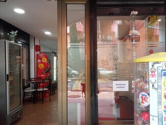 Plus de détails pour Multi-résidentiel à vendre