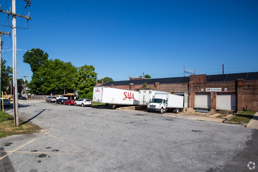 60 Walnut St, Marcus Hook, PA à vendre - Photo du bâtiment - Image 3 de 12