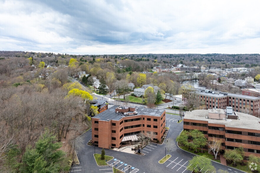 70 Walnut St, Wellesley, MA for lease - Aerial - Image 2 of 5