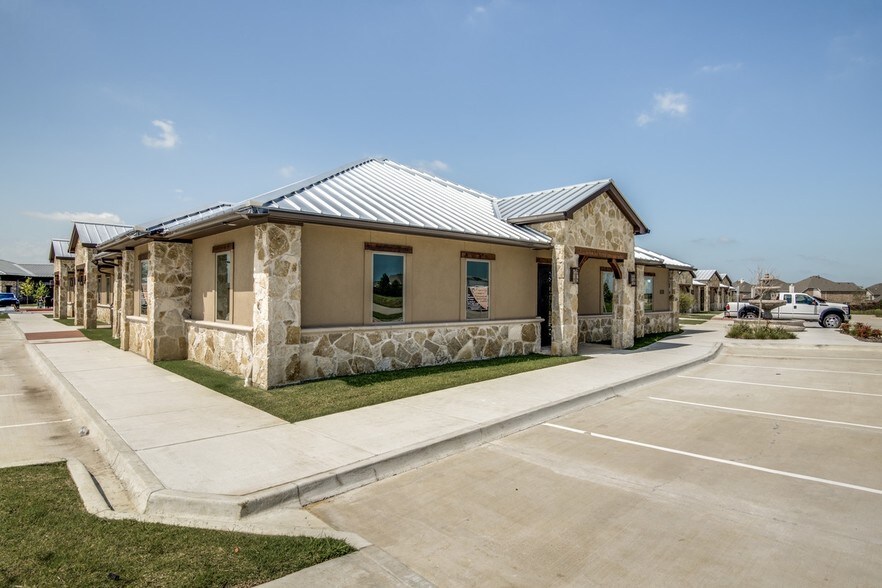 255 W Lebanon, Frisco, TX à vendre - Photo du bâtiment - Image 3 de 9