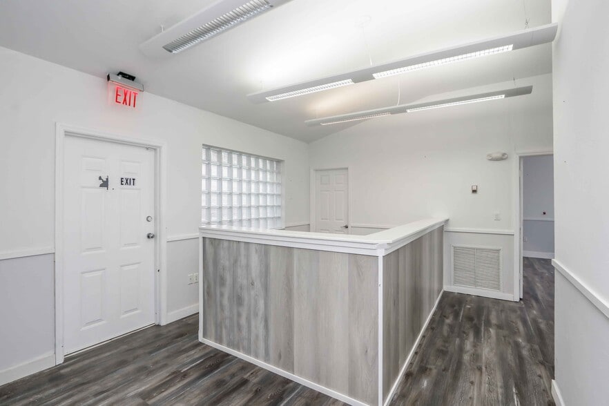 2821 SW 37th Ave, Miami, FL for sale - Building Photo - Image 3 of 9