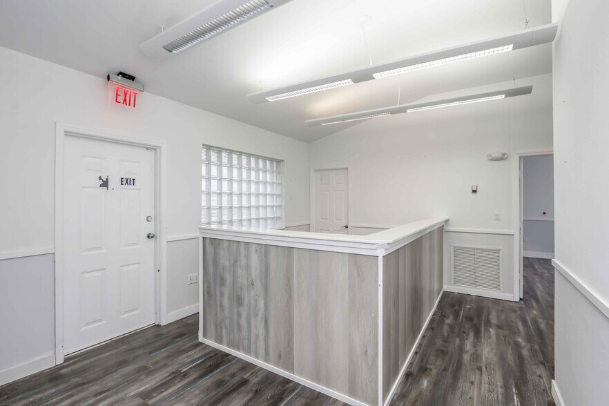 2821 SW 37th Ave, Miami, FL à vendre - Photo du bâtiment - Image 3 de 9