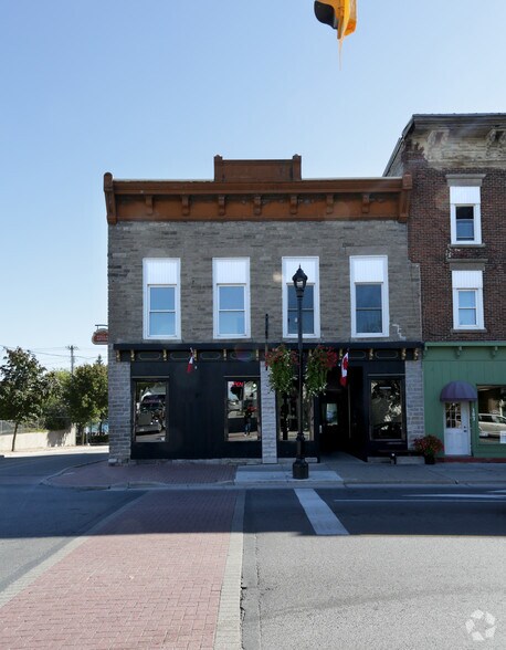 101 King St W, Prescott, ON à louer - Photo du bâtiment - Image 3 de 13