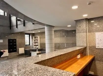 10-12 Cours Louis Lumière, Vincennes à louer - Photo du bâtiment - Image 2 de 10