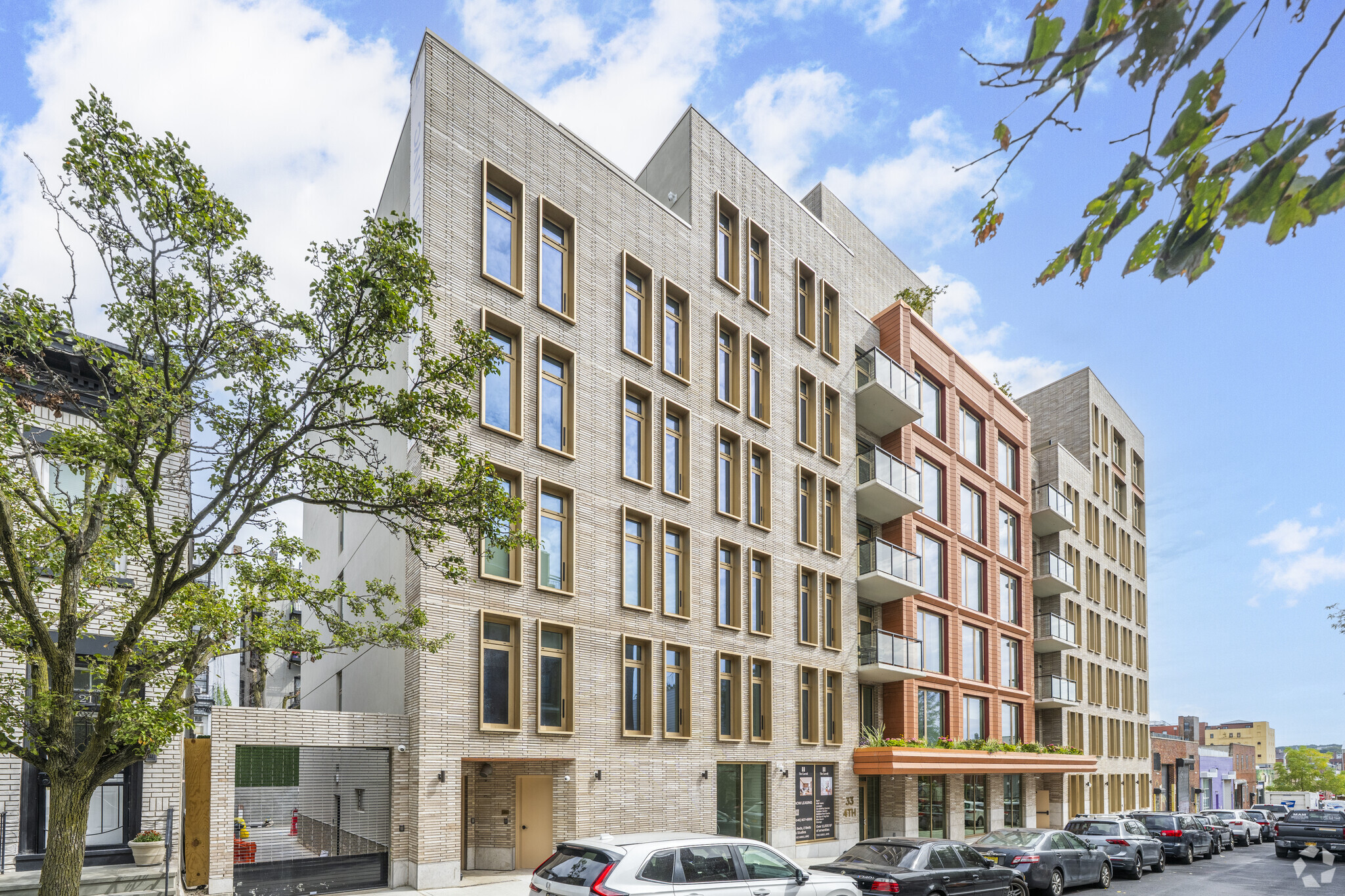 The Carroll, 33-39 4th St, Brooklyn, NY for lease Primary Photo- Image 1 of 5