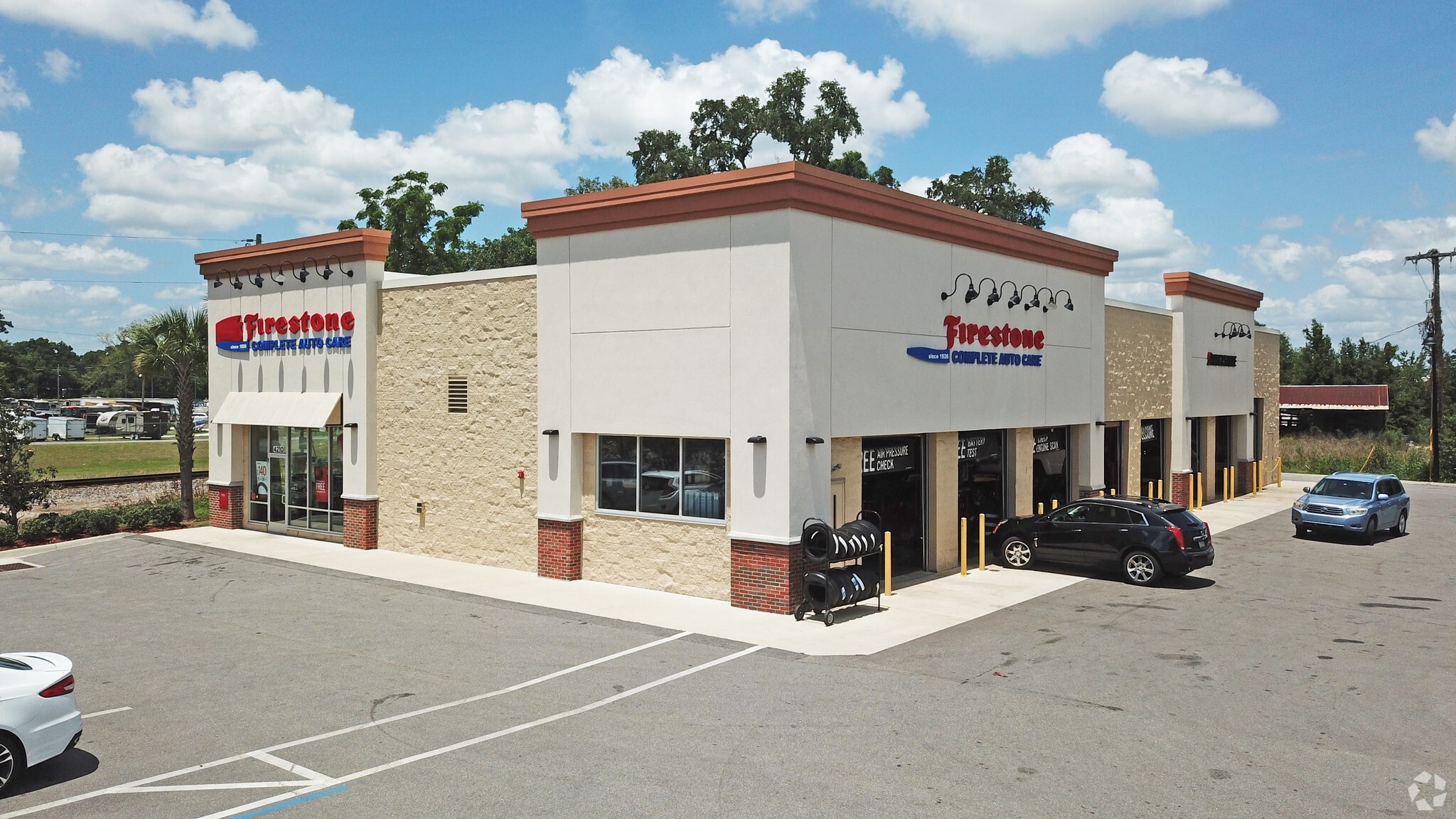 4210 E County Road 466, Oxford, FL for sale Primary Photo- Image 1 of 8