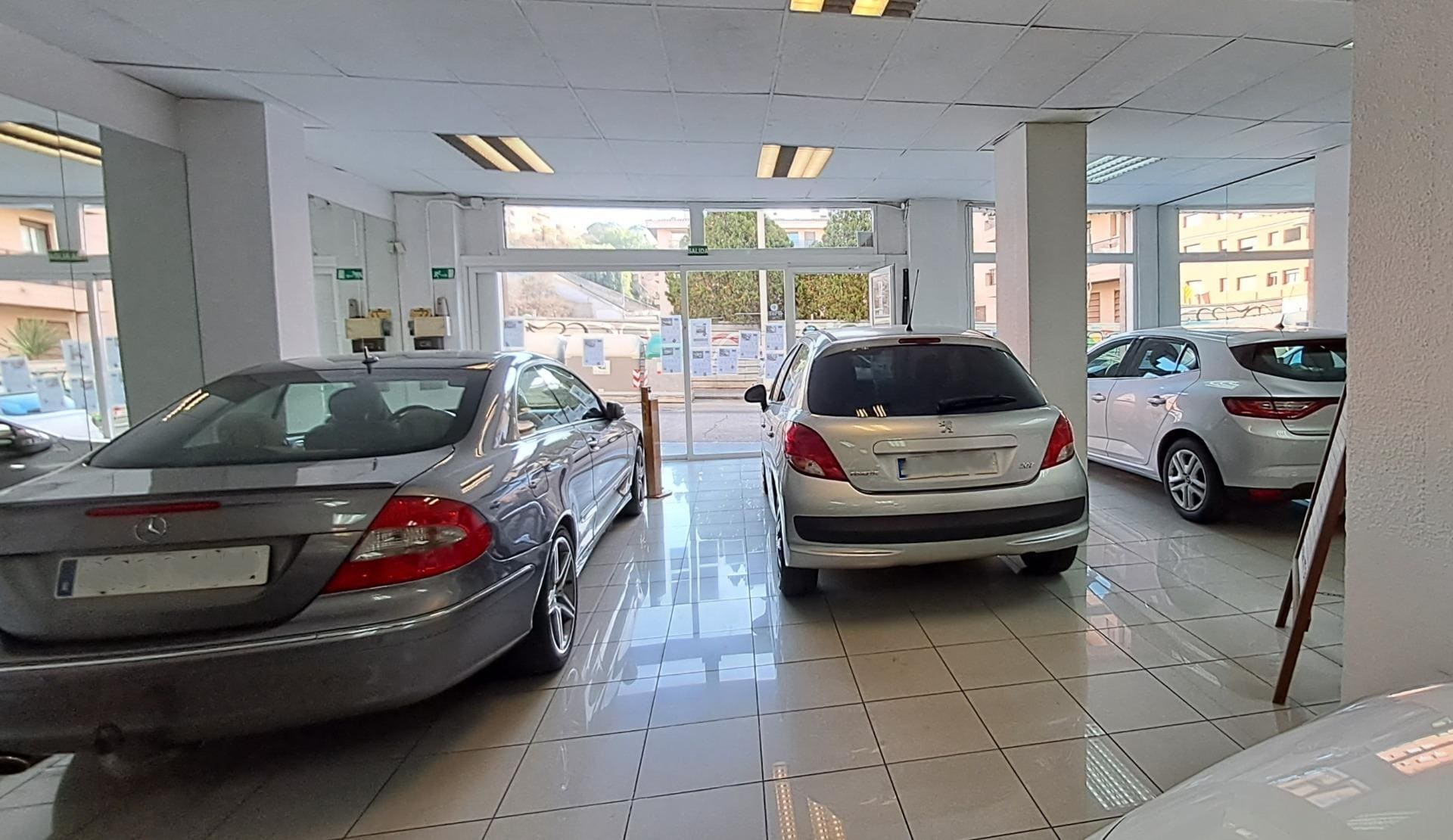 Retail in Tarragona, Tarragona for lease Interior Photo- Image 1 of 12