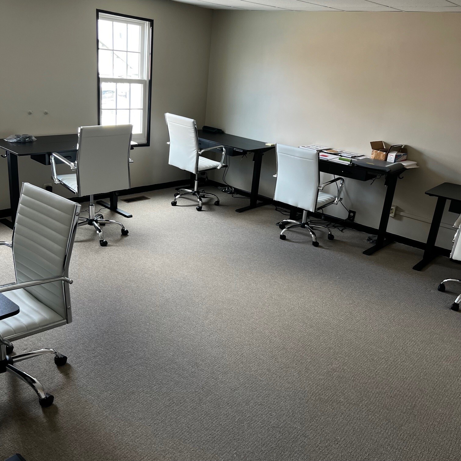 115-117 W Main St, Mason, OH for lease Interior Photo- Image 1 of 8