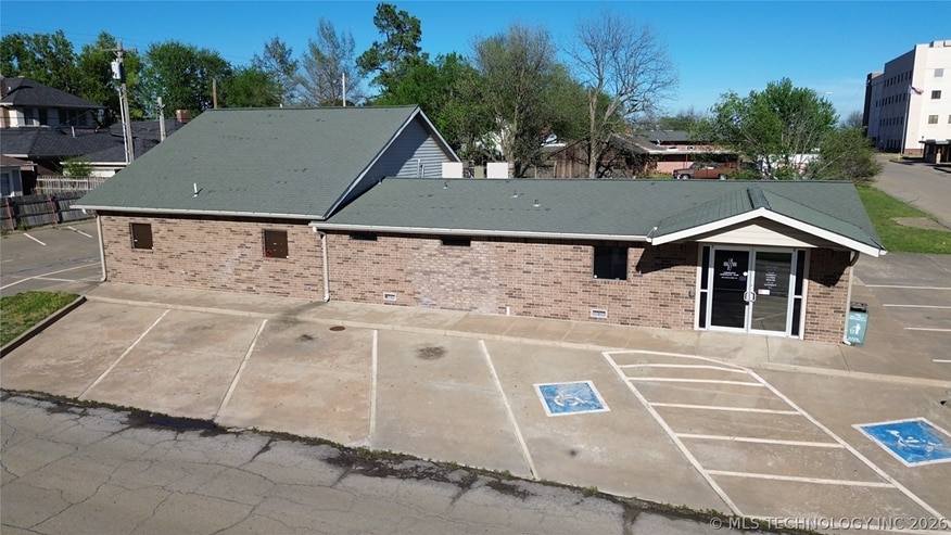1002 E Cherry St, Cushing, OK à vendre Photo du bâtiment- Image 1 de 71