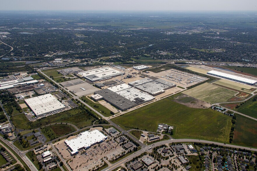 325 State Route 31, Montgomery, IL à louer - Photo du bâtiment - Image 2 de 4