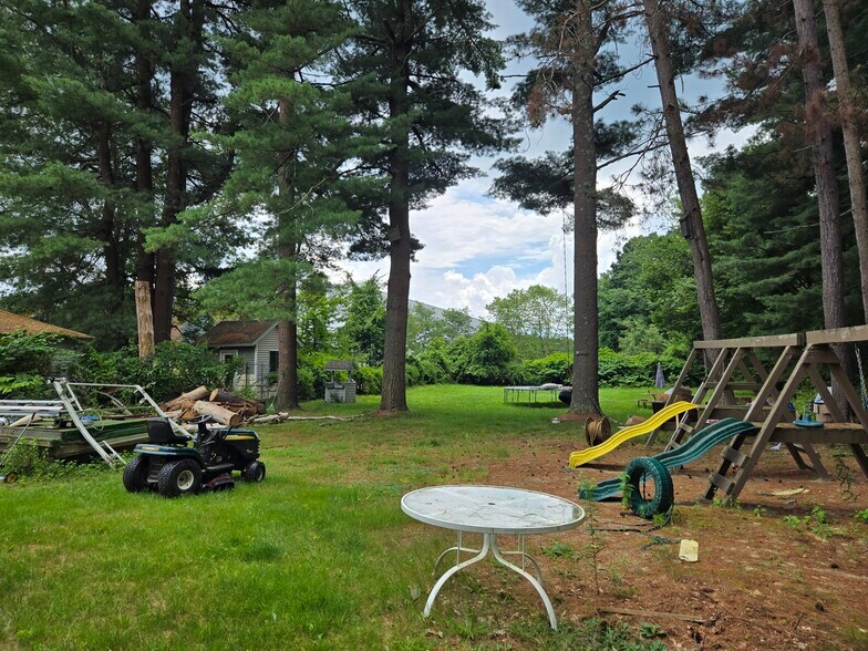 221 Rockingham Rd, Londonderry, NH à vendre - Photo du bâtiment - Image 3 de 3