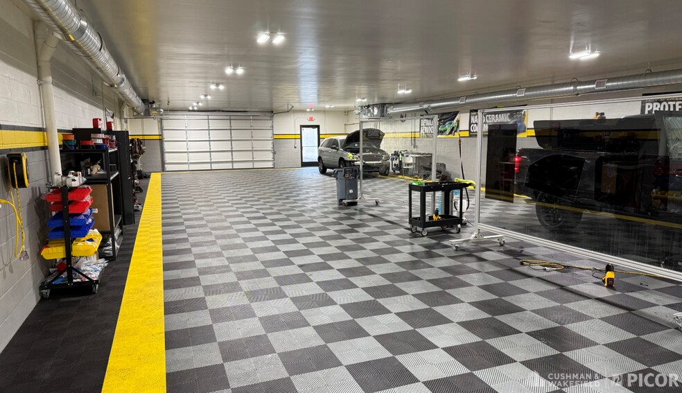 3656 N Oracle Rd, Tucson, AZ for lease - Interior Photo - Image 2 of 3