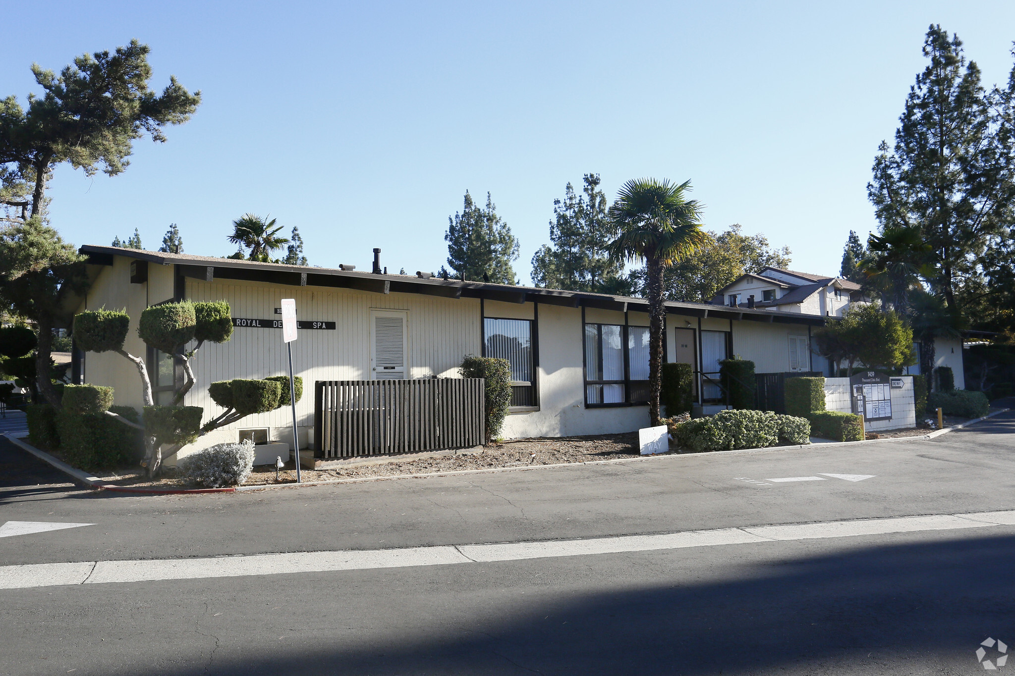 1459 Thousand Oaks Blvd, Thousand Oaks, CA for sale Primary Photo- Image 1 of 1