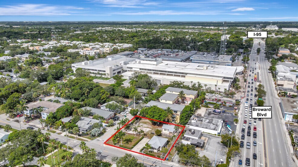 11 SW 11th Ave, Fort Lauderdale, FL à vendre - Photo du bâtiment - Image 3 de 47