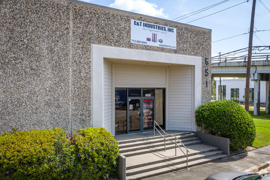 651 N Shepherd Dr, Houston, TX for lease - Building Photo - Image 3 of 4