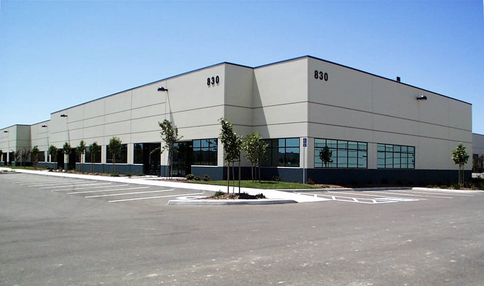 830 Riverside Pky, West Sacramento, CA for lease - Building Photo - Image 2 of 11