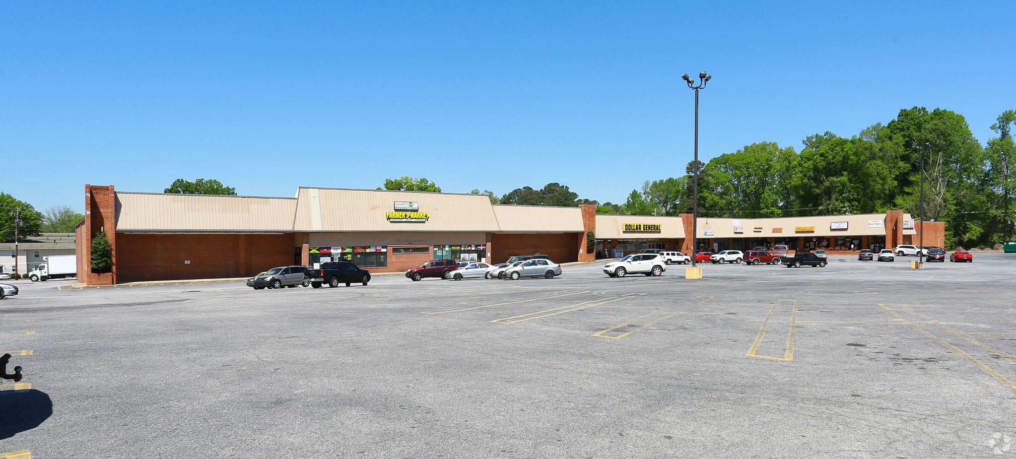 8635-8675 Tara Blvd, Jonesboro, GA for lease Primary Photo- Image 1 of 11