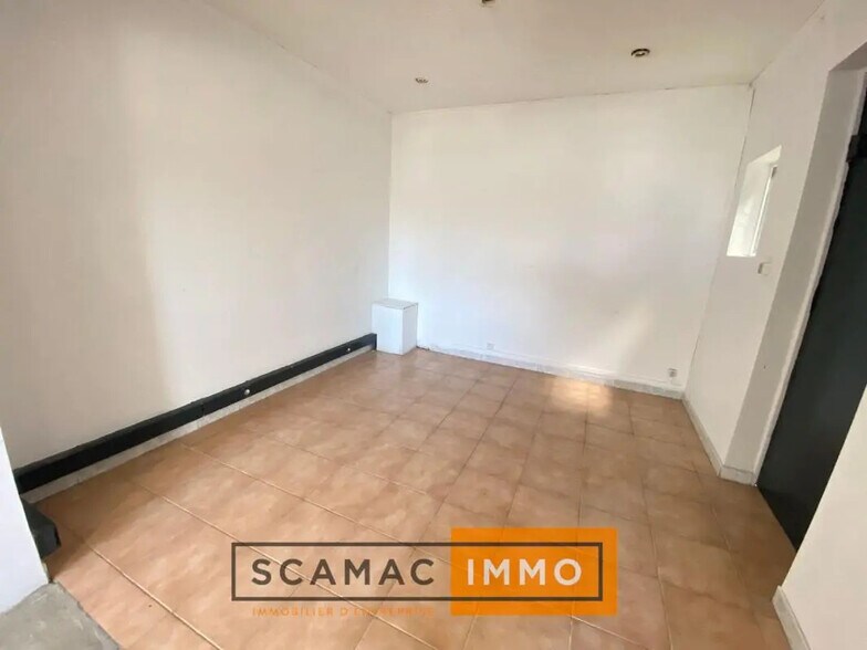 Industrial in Rognac for lease - Interior Photo - Image 3 of 4