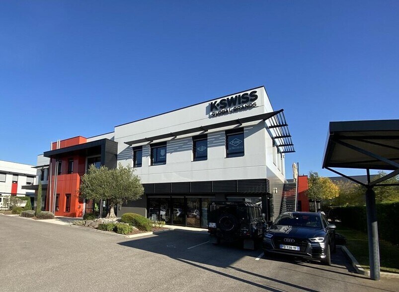 8 C Rue De Lombardie, Saint-Priest à louer - Photo du bâtiment - Image 3 de 3