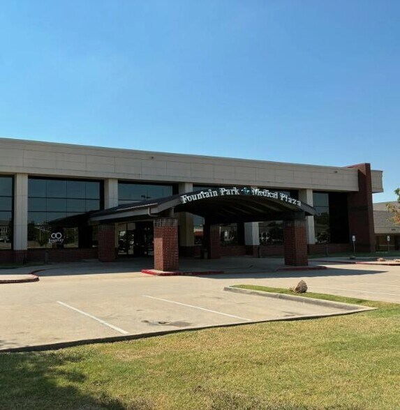 3110 SW 89th St, Oklahoma City, OK à louer - Photo du bâtiment - Image 2 de 21