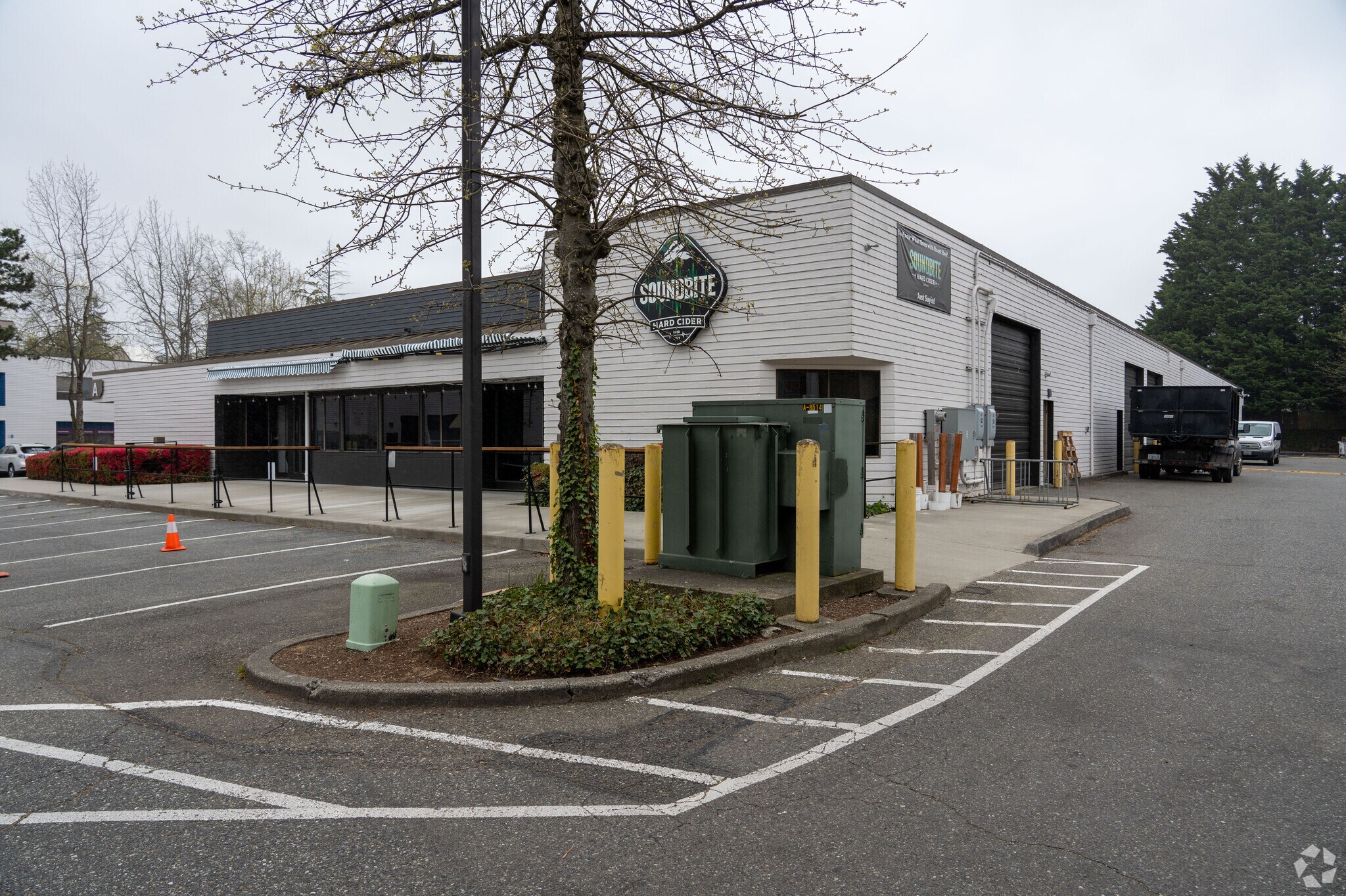 909 SE Everett Mall Way, Everett, WA for sale Primary Photo- Image 1 of 9