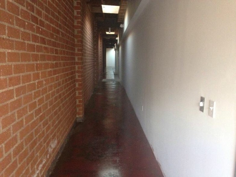 2234 Barry Ave, Los Angeles, CA à louer - Photo intérieure - Image 3 de 13