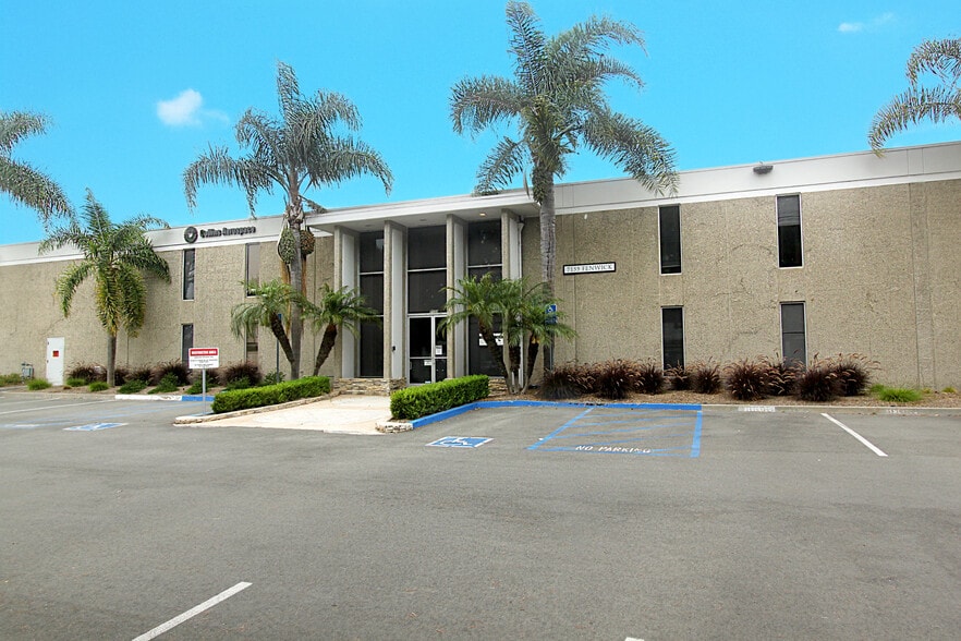 7155 Fenwick Ln, Westminster, CA for lease - Building Photo - Image 1 of 3
