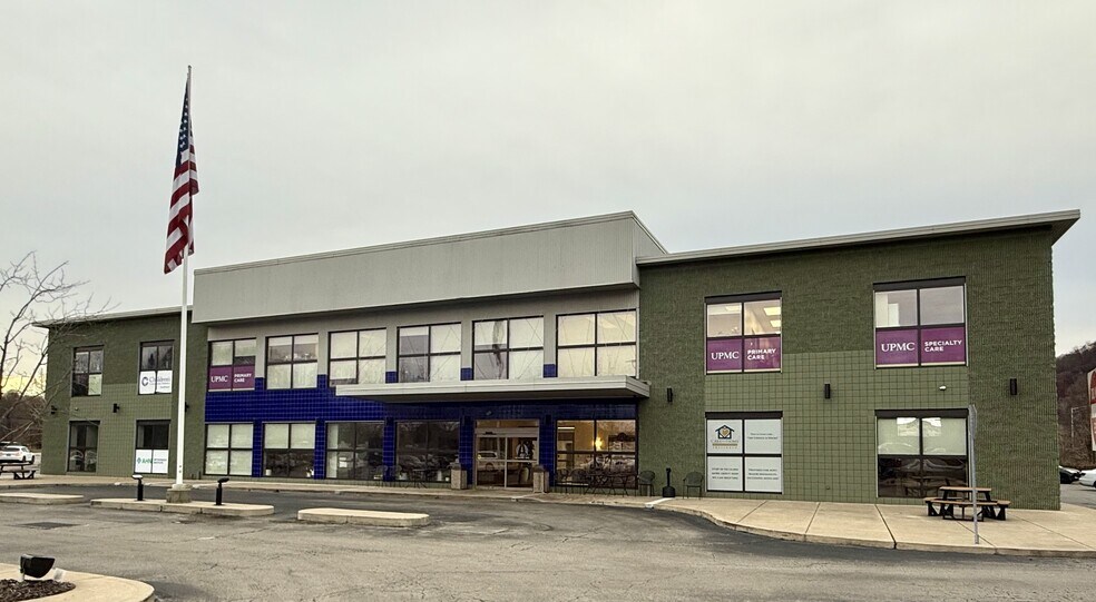 2585 Freeport Rd, Pittsburgh, PA à louer - Photo du bâtiment - Image 1 de 4