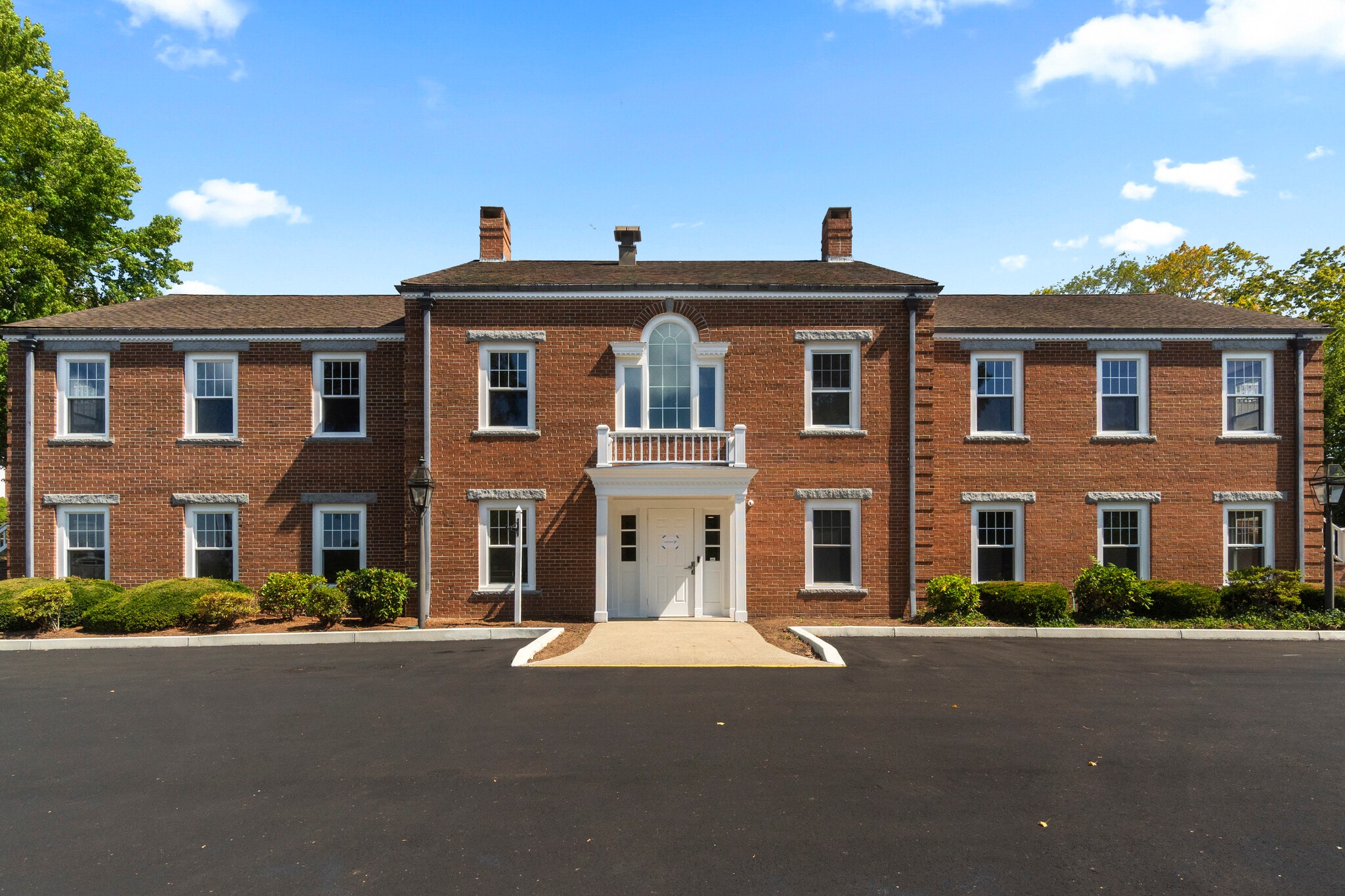 157 Goose Ln, Guilford, CT for lease Interior Photo- Image 1 of 7