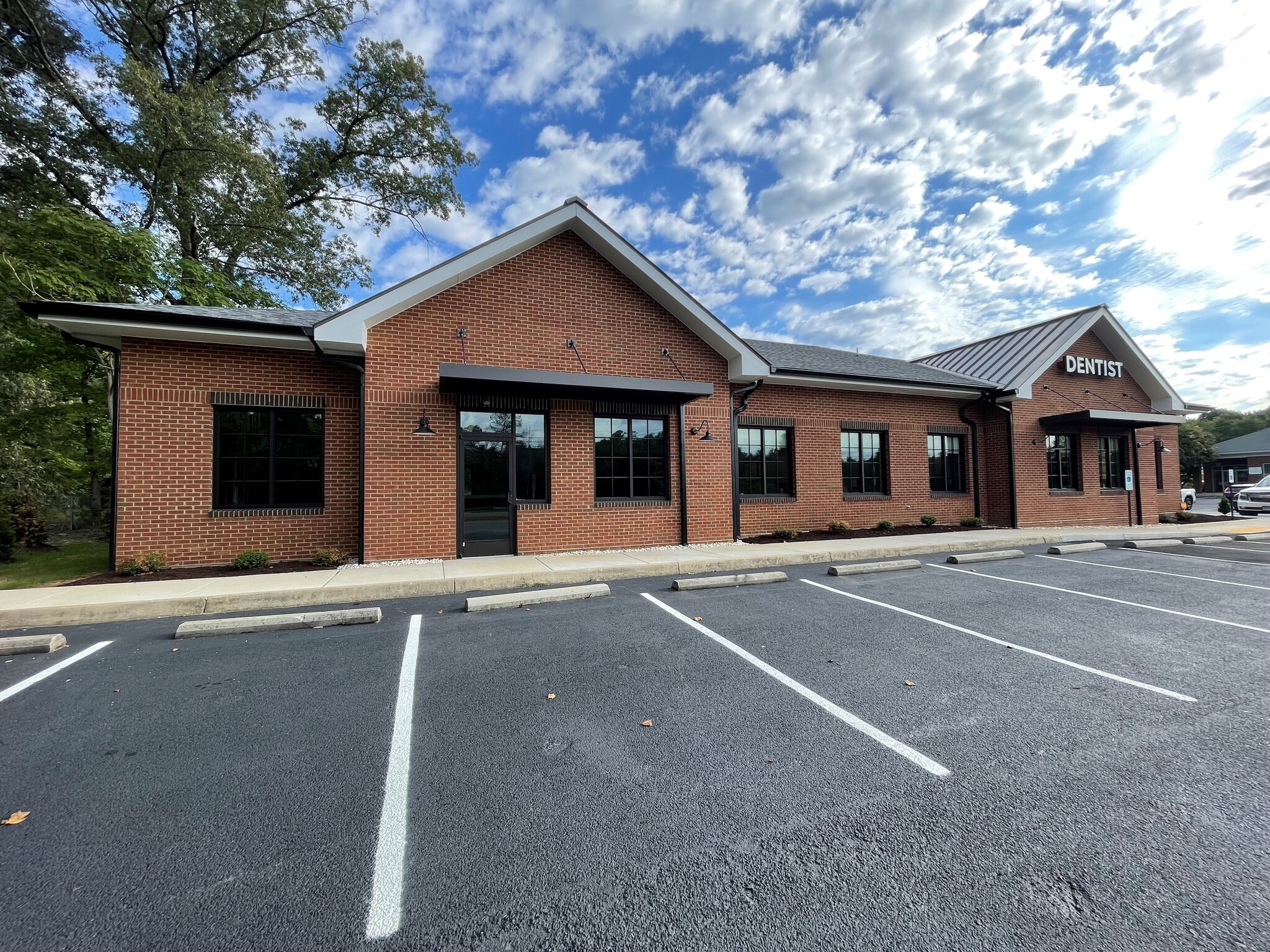210 W Hundred Rd, Chester, VA for lease Primary Photo- Image 1 of 7