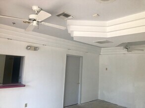 901-1001 N University Dr, Coral Springs, FL à louer Photo intérieure- Image 2 de 3